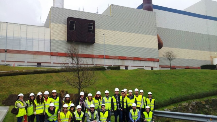 El alumnado de PR3-1º y EA3-1º visita la planta de Zabalgarbi