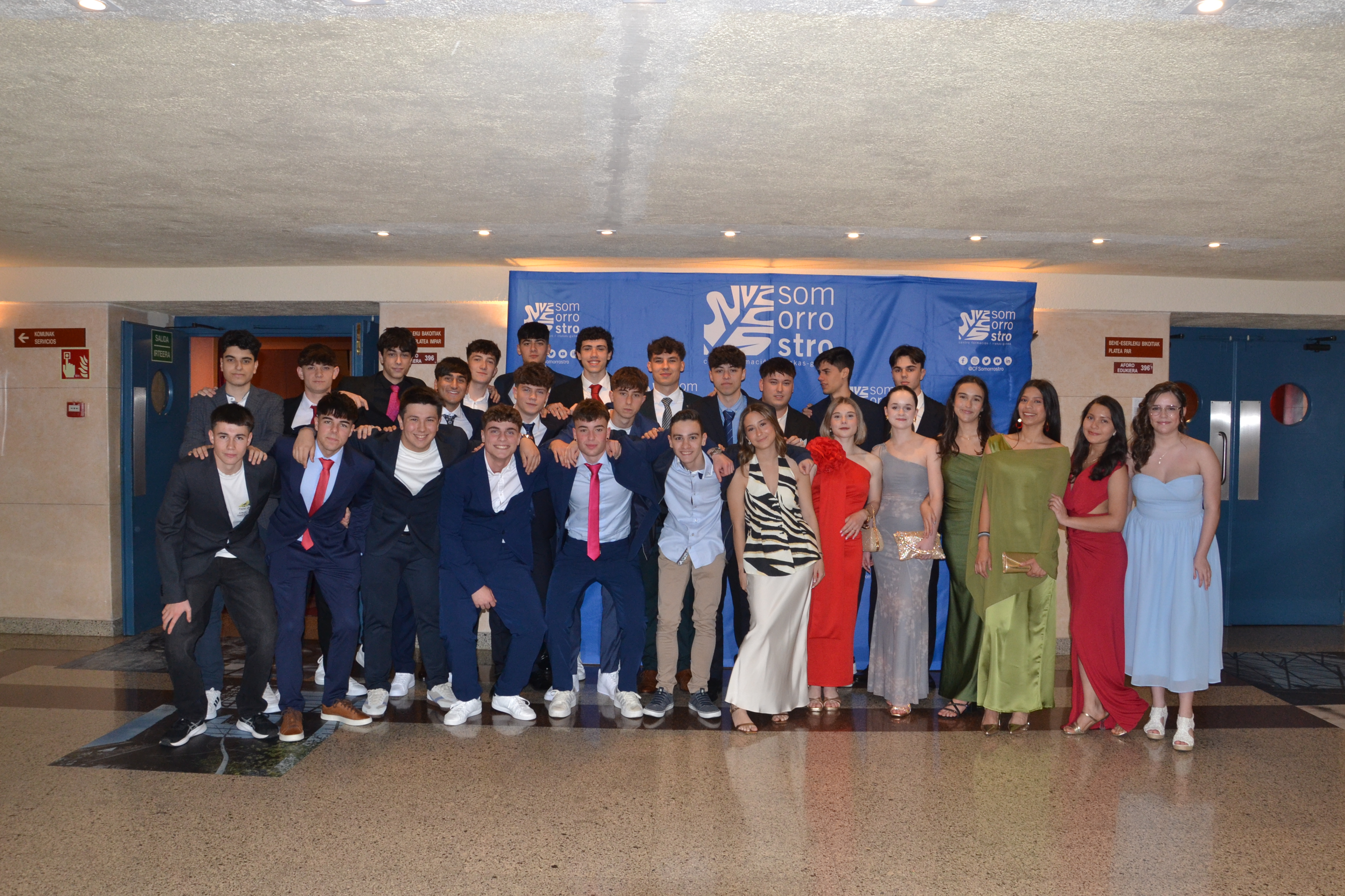 Urratsak eginez 2025: an unforgettable celebration for our 2nd Bachillerato students.