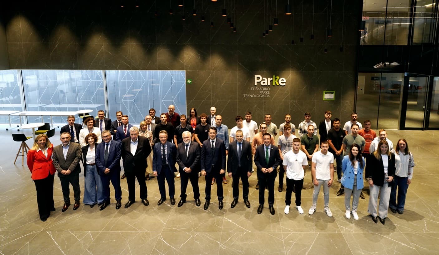 Mikel Torres lehendakariordeak Petronorren OPPC ikastaroa inauguratu du Abanton, Somorrostroren presentziarekin