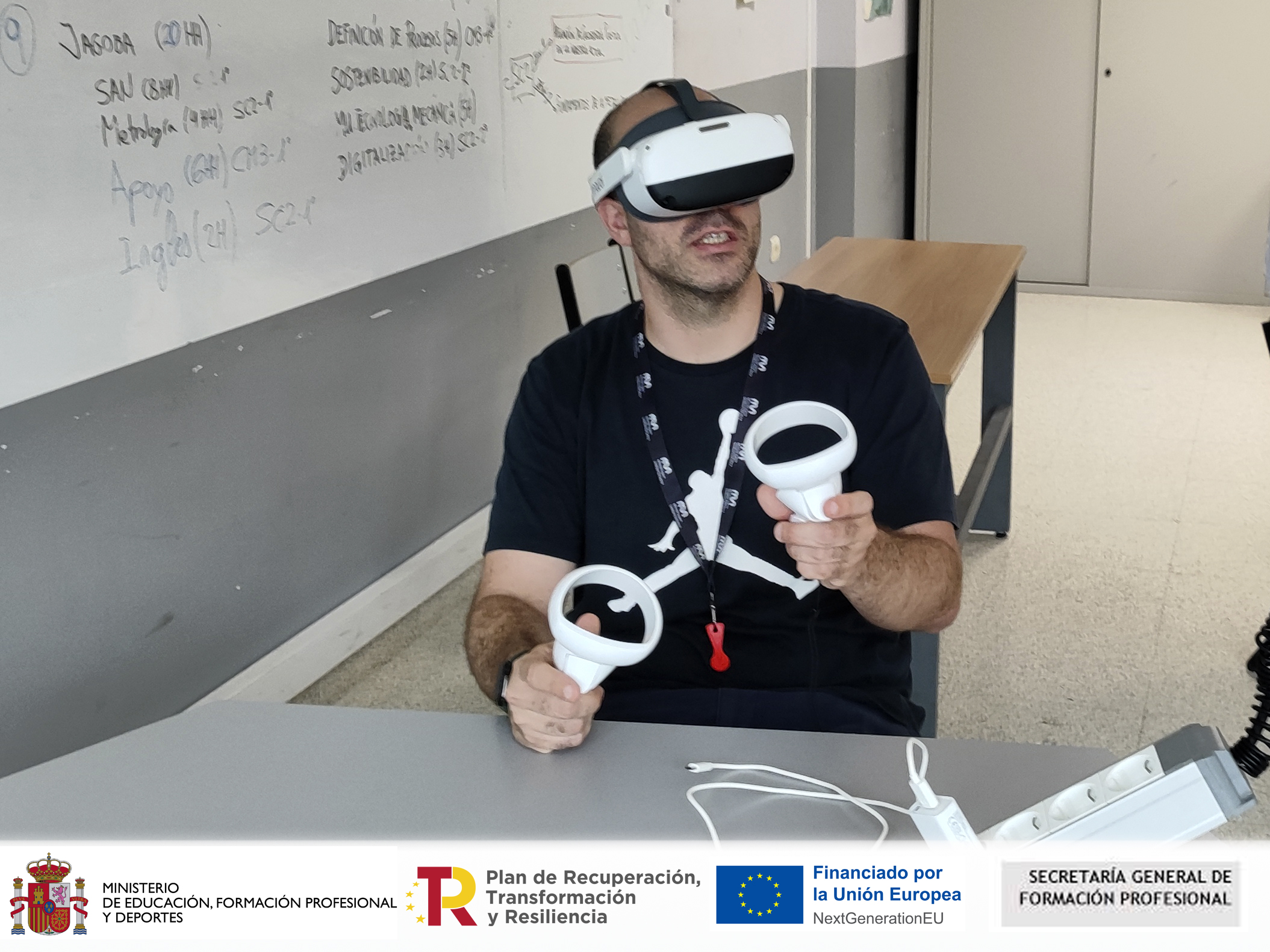 SIMUJOB: IA y Realidad Virtual para entrenar entrevistas de trabajo