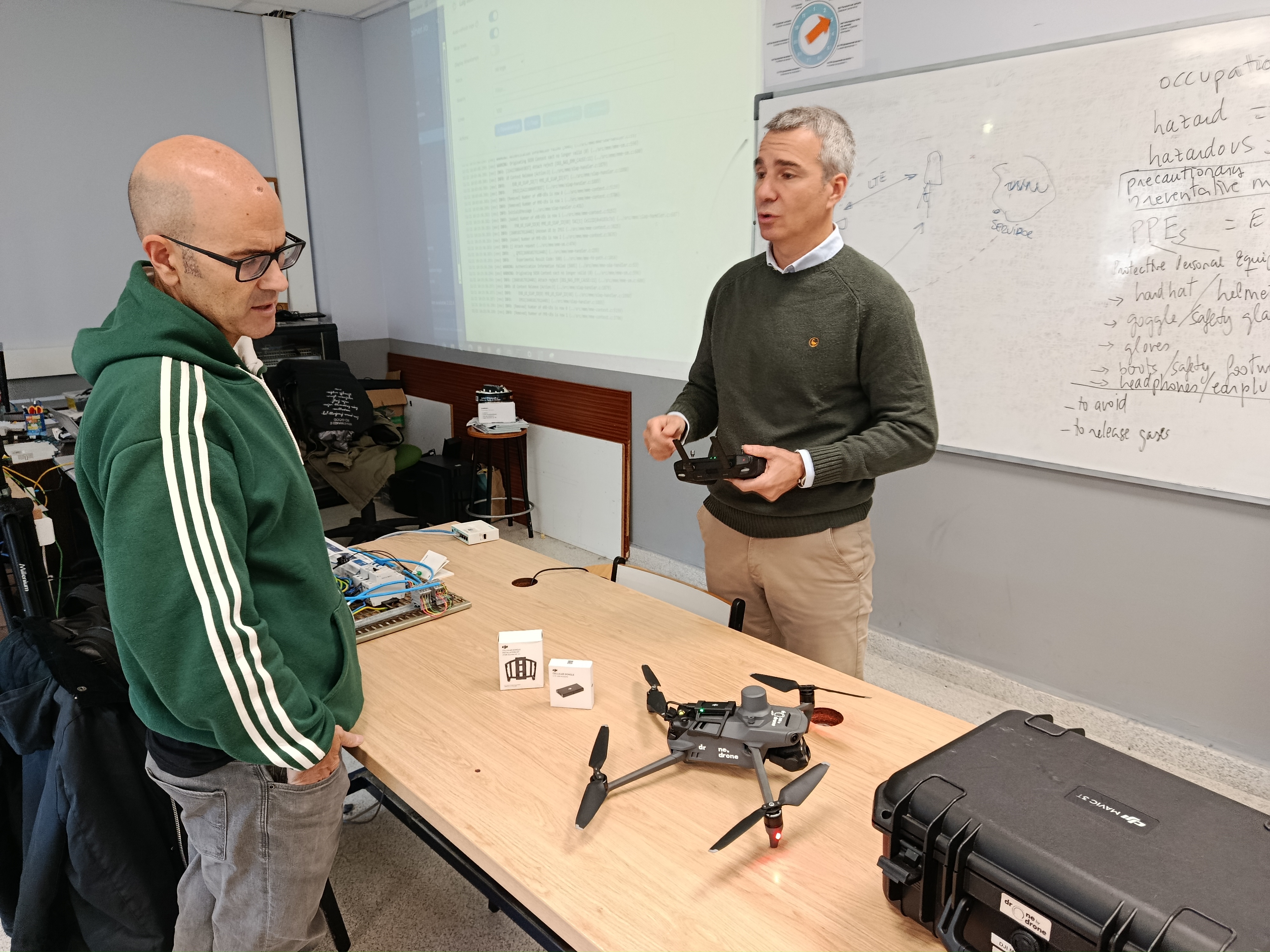 SKYVISION 5G: drones connected to our private network to inspect solar panels