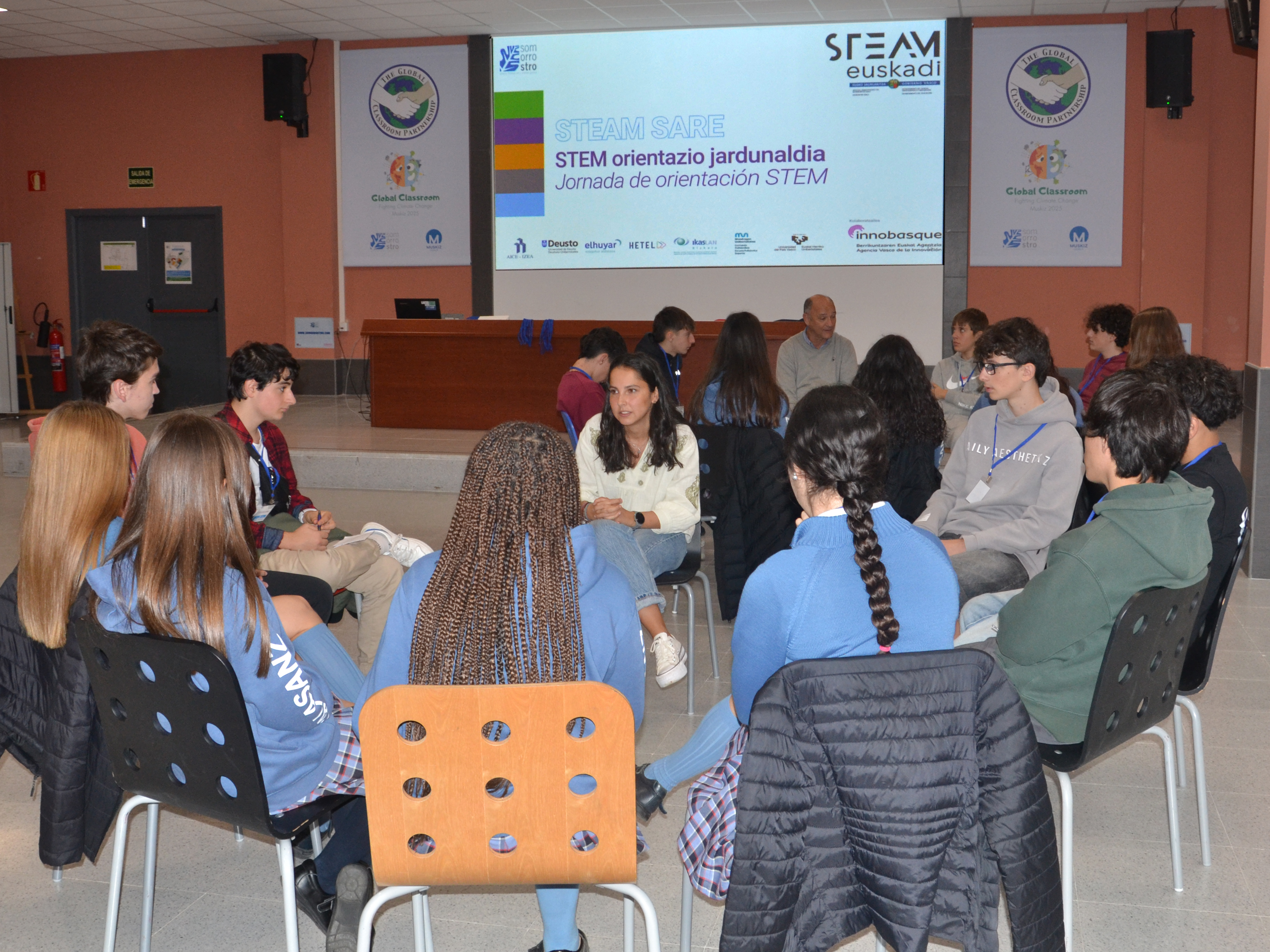 Somorrostro acoge una jornada de orientación STEAM con alumnado de 4º ESO de Santurtzi y Barakaldo