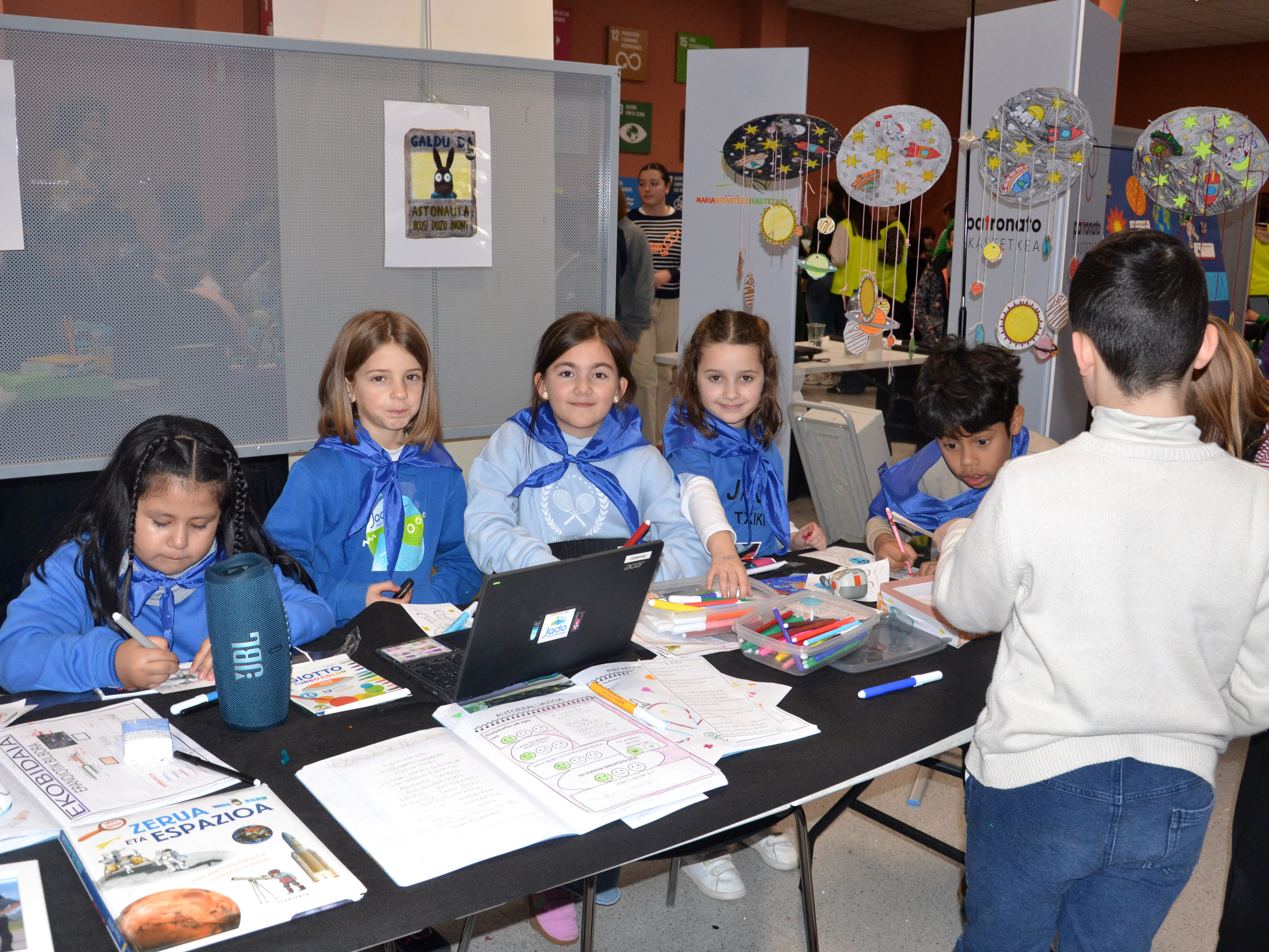 Muskiz acoge una V EBI STEAM Azoka multitudinaria con más de 700 estudiantes de la red EBI