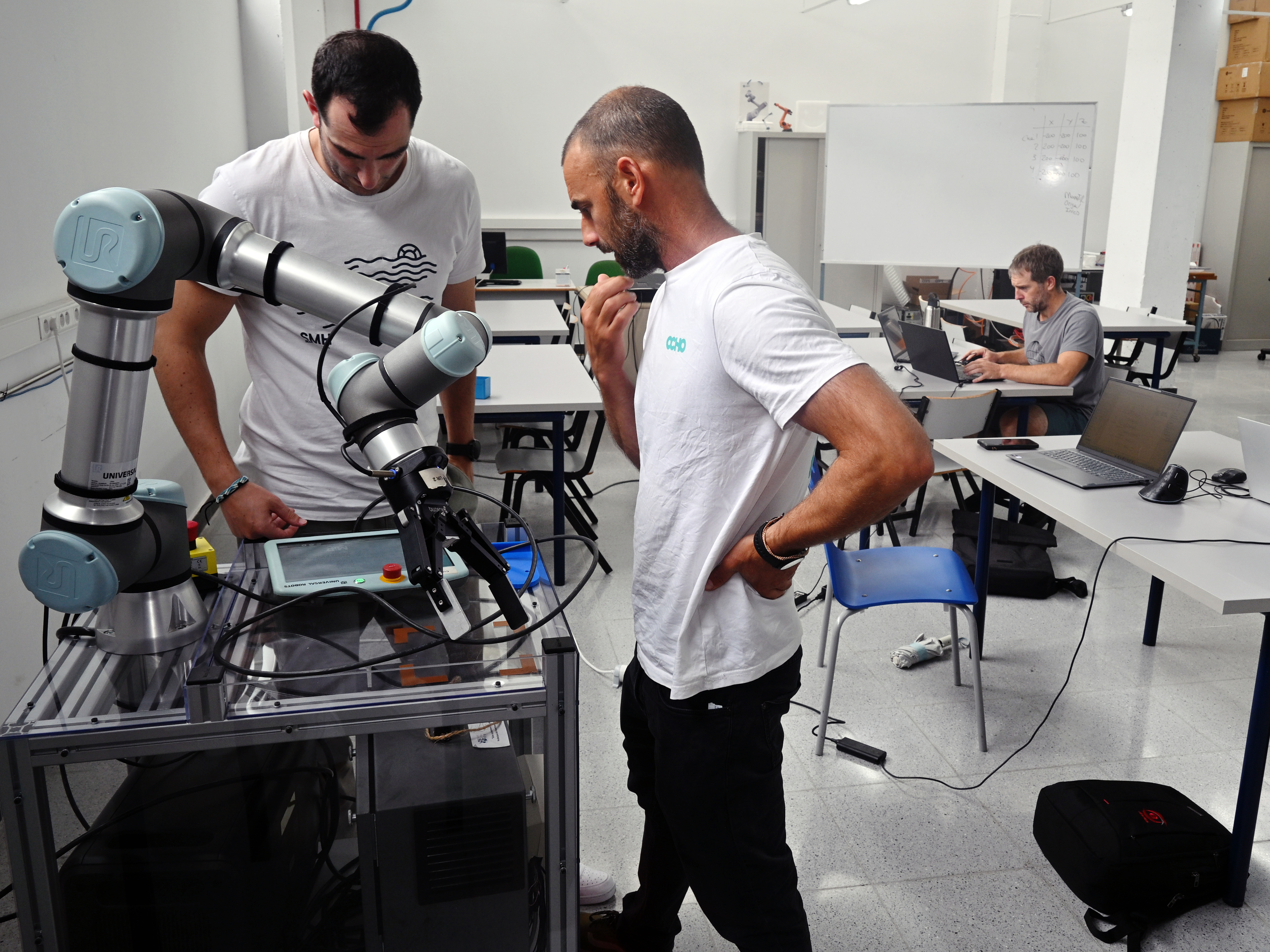 Logística Inclusiva: voz, gestos e inteligencia artificial para una logística sin barreras